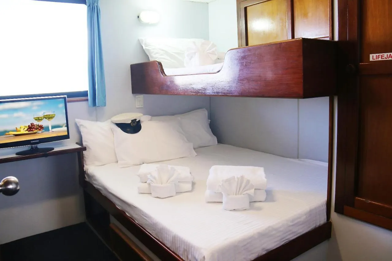 Boatel Cairns Hotel Botel